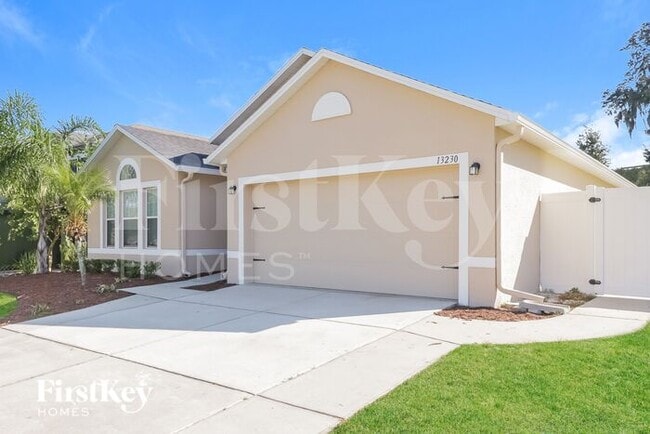 Foto del edificio - 13230 Kent Bradley St