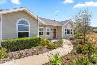 Building Photo - 8729 Clearwater Rd