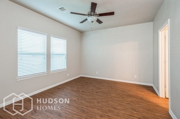 Foto del edificio - SELF TOUR NOW! - 19018 Ayston Dr, Tomball,...