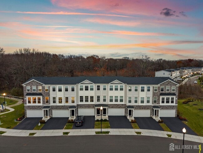 Building Photo - 1901 Swales Ct