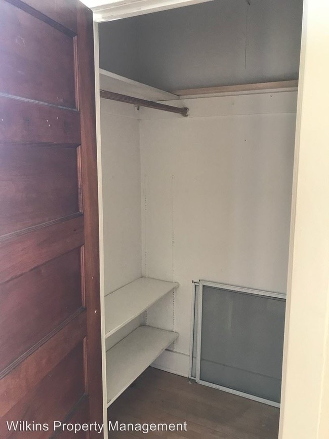 Foto del edificio - 2103 E Kenwood Blvd