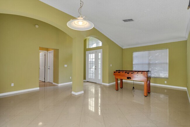 Foto del edificio - 5604 Florence Harbor Dr