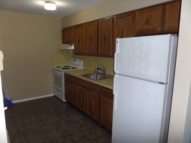 Building Photo - 4521 Linden Ave