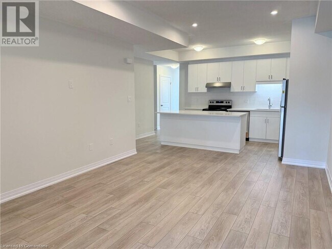 Building Photo - 99 REVERIE Wy