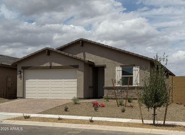 Building Photo - 3814 S 87th Dr