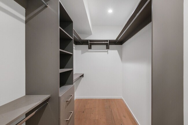 Foto del edificio - 2019 S Redondo Blvd