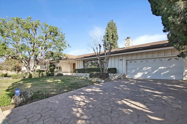 Building Photo - 10122 Wystone Ave