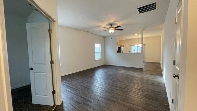 Foto del edificio - West Lafayette...3 Bedroom 2 Bath