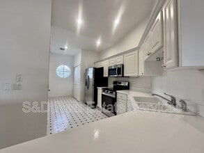 Building Photo - 447 Enclave Pl