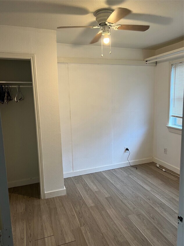 Foto principal - 7909 Brutus St