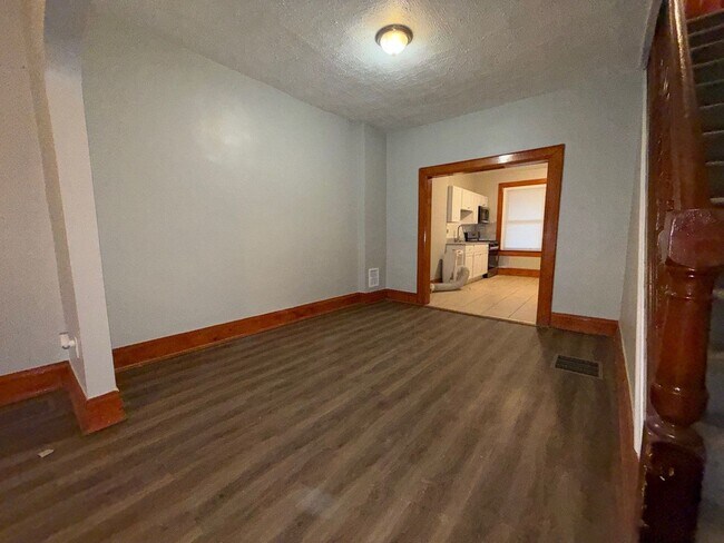 Building Photo - three Bedroom Home In Baltimore city