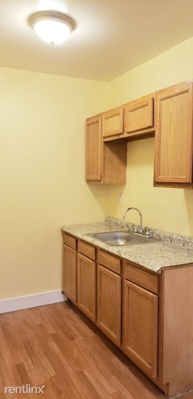 Building Photo - 1 br, 1 bath Apartment - 4847 Baldwin St