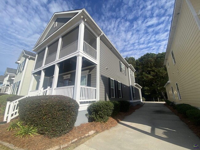 Foto del edificio - 338 Ivystone Dr