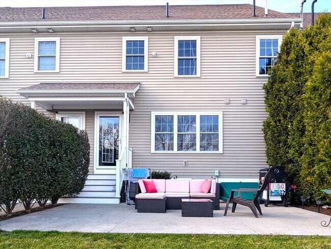 Foto del edificio - 1284 County St