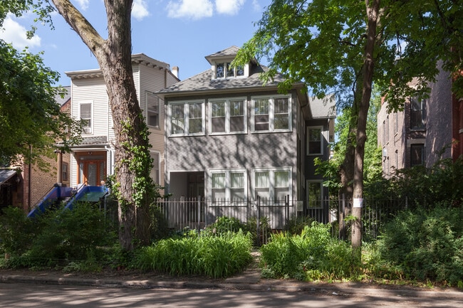 Building Photo - 1511 N Wicker Park Ave