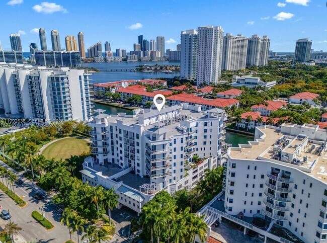 Foto del edificio - 3030 NE 188th St