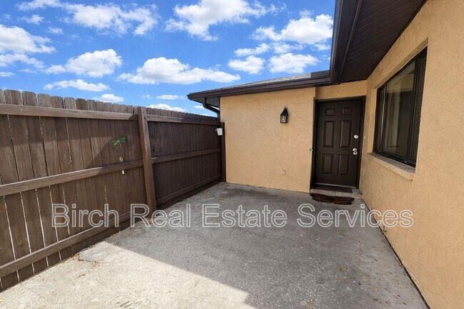 Foto del edificio - 8420 60th St N