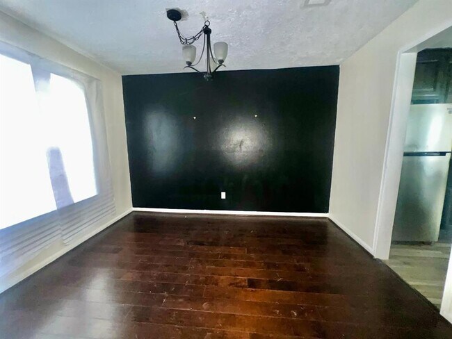 Foto del edificio - 9630 Arvin St