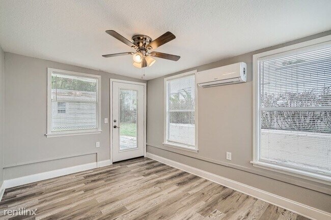 Foto del edificio - 2 br, 2 bath House - 1125 Michigan Dr N UNIT