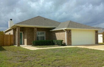 Building Photo - 6101 Alexus Dr