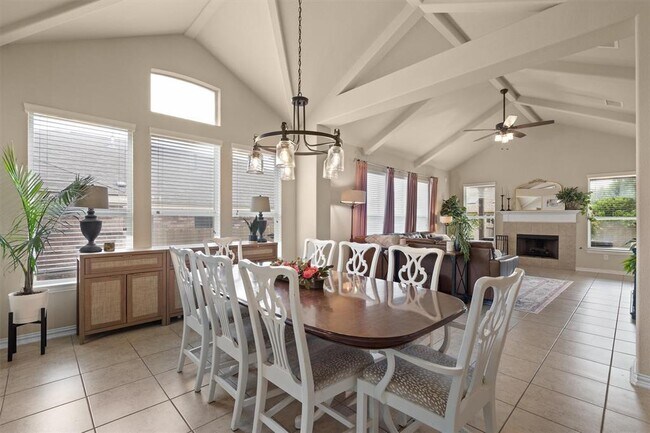 Foto del edificio - 4211 Woodhaven Trail