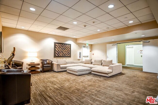 Foto del edificio - 3223 W 6th St