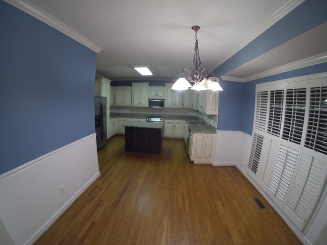 Building Photo - 265 Stanley Park Ln