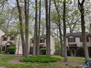 Building Photo - 1522  STREAMWOOD, 20