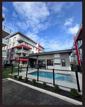 Building Photo - Le Centro