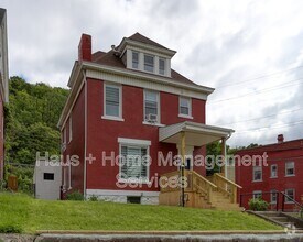 Building Photo - 604 Middle Ave