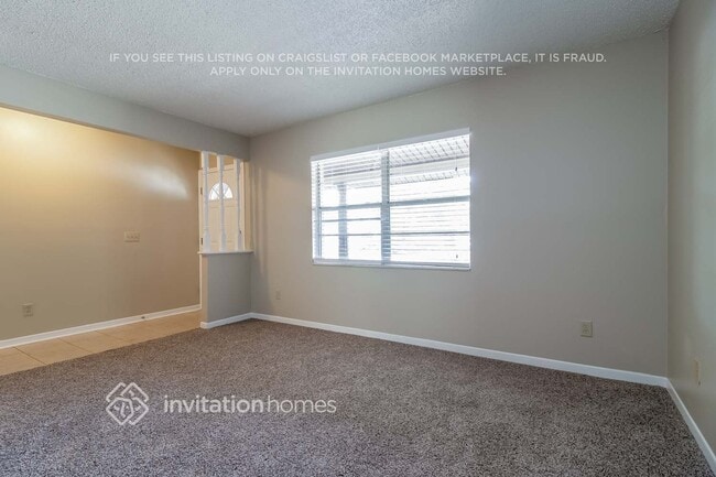 Building Photo - 409 S Hawthorn Cir