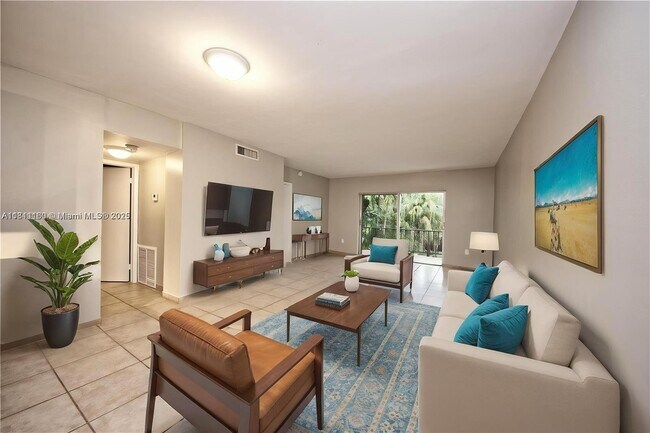 Foto del edificio - 6886 N Kendall Dr