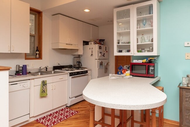 Foto del edificio - 1307 N Greenview Ave