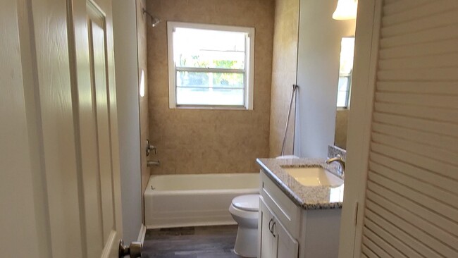 GUEST BATHROOM - 2416 Jackson St