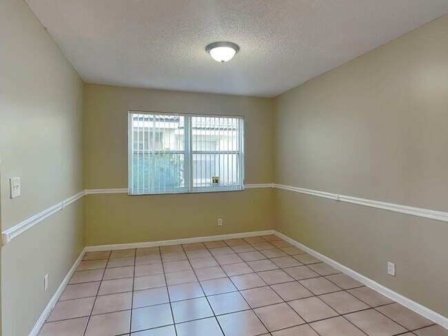 Building Photo - 17460 SW 22nd St