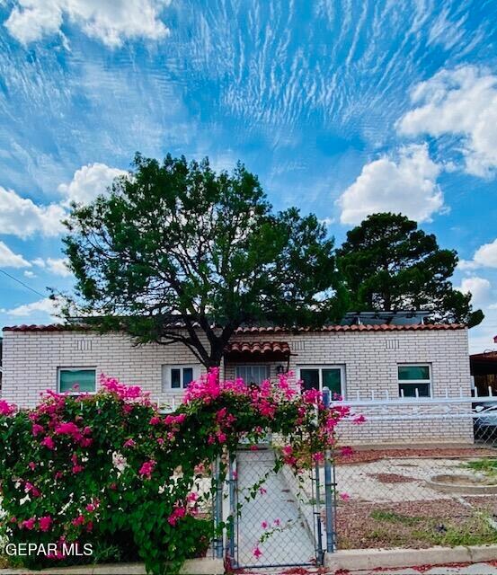 Foto del edificio - 5538 Peinado Ln