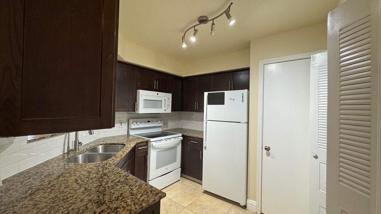 Foto principal - 2662 NW 33rd St