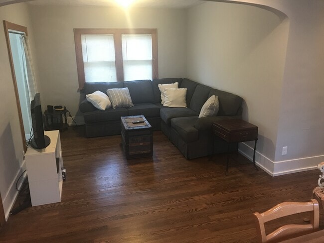 Building Photo - Beautiful House in The Benson Area! Large 2 car Garage!