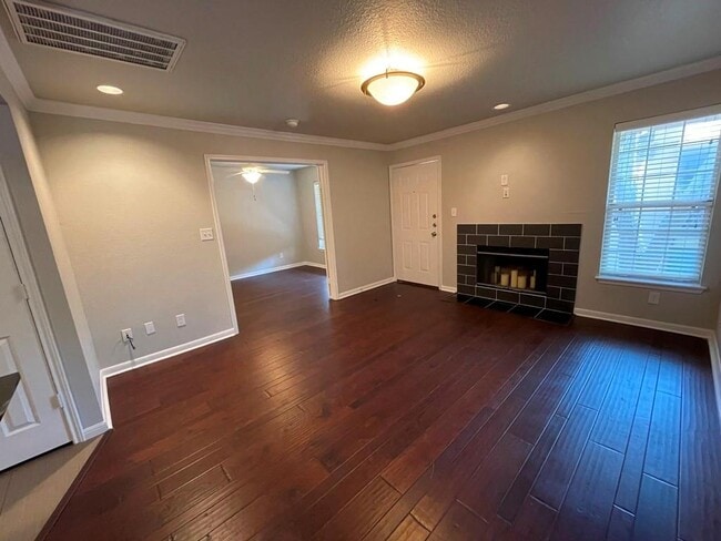Building Photo - 7685 Northcross Dr