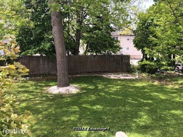 Building Photo - 2 br, 1 bath Apartment - 68 Coburn Ave