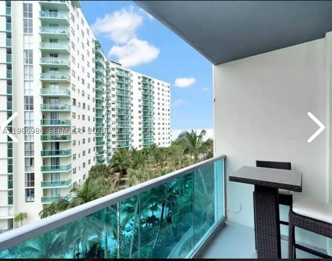 Building Photo - 4001 S Ocean Dr