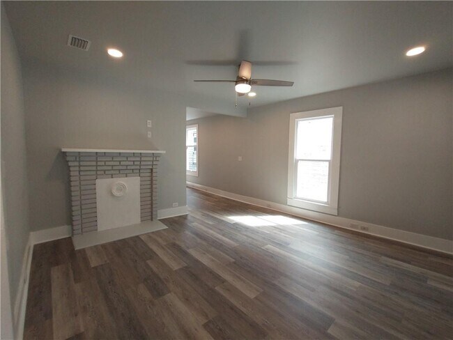 Foto del edificio - 1512 Albany St