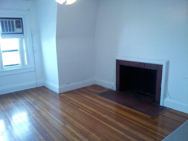 Foto del edificio - 73 Westland Ave