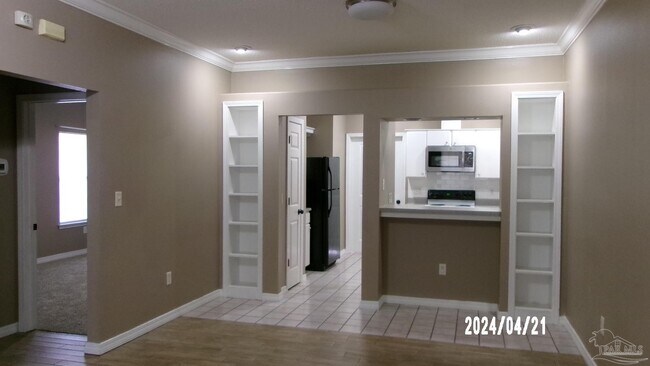 Foto del edificio - 7322 Mangum Dr