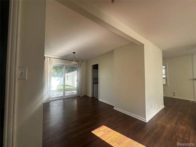 Foto del edificio - 4614 Olivia Ave