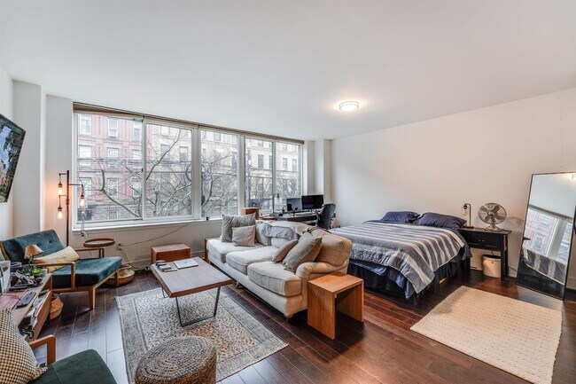 Foto del edificio - 1100 Maxwell Ln