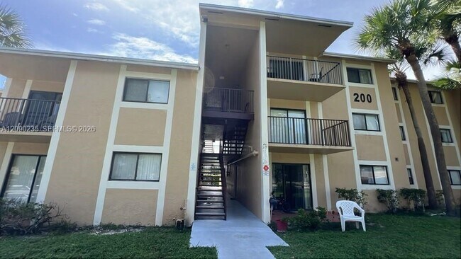 Foto del edificio - 200 Palm Cir W