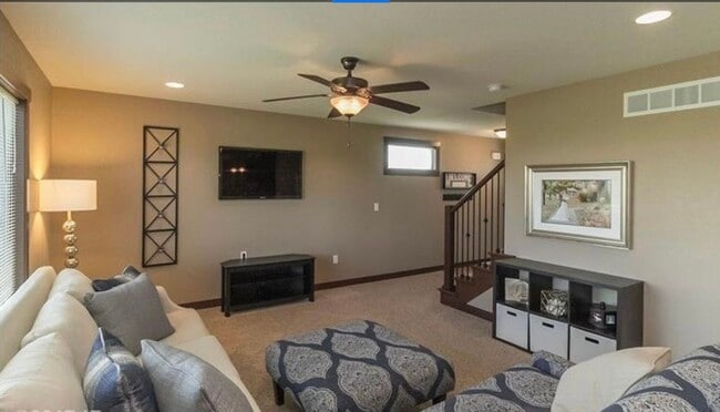 Building Photo - 2909 SE Keystone Dr
