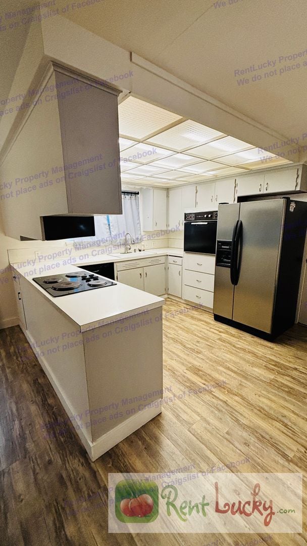 Foto del edificio - Charming 3 Bedroom Rambler + Large Storage/Shop  | Kent, WA