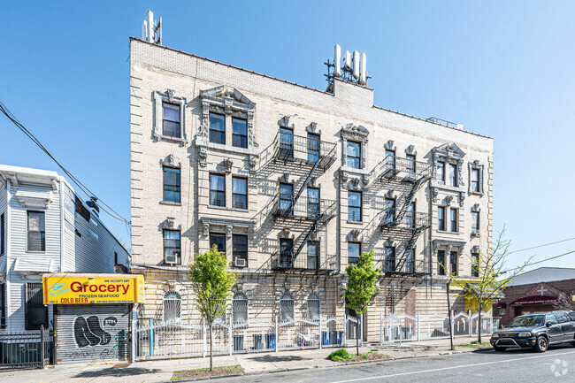 Building Photo - 1997 Pacific St